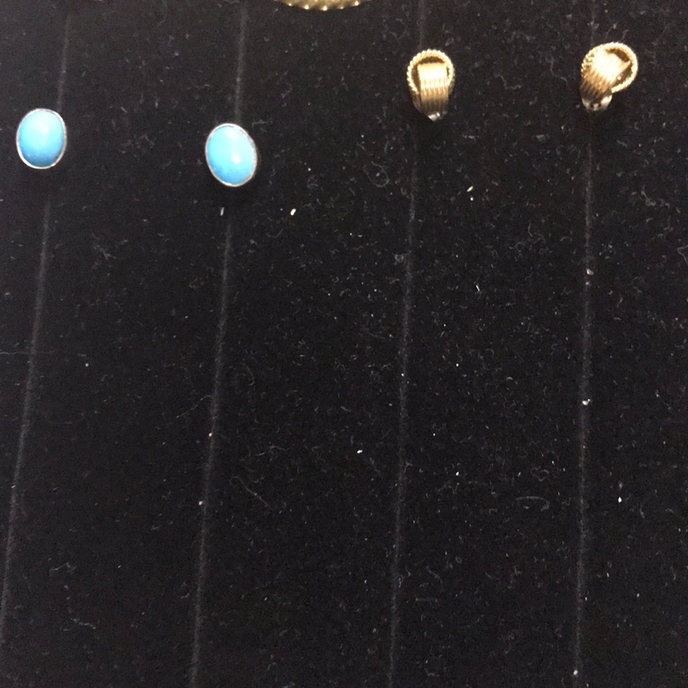 Vintage Earrings Set - Picture 8 of 8